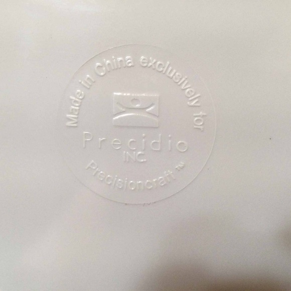 16pc PRECIDIO Melamine Plates 8 Dinner & 8 Salad - Picture 5 of 5